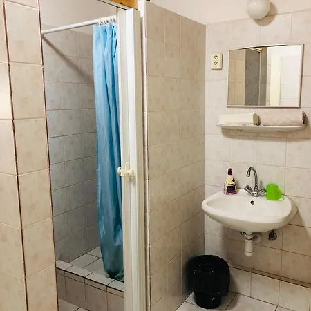 度假居 Aligvar Vendeghaz *